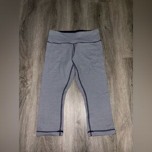 Lululemon ~ Navy Printed Cropped Leggings